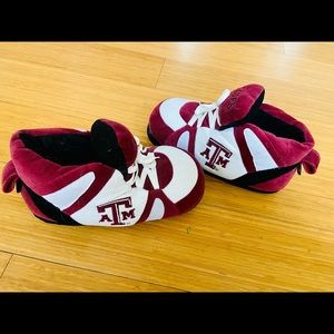 Texas A&M unisex slippers